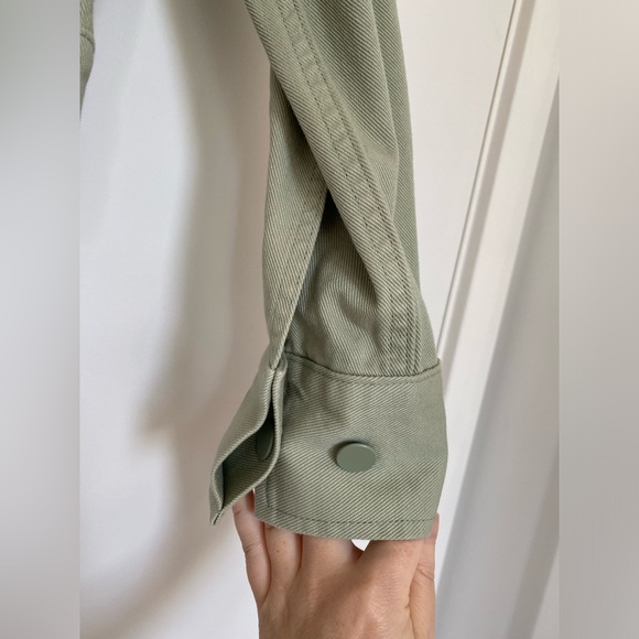 Aritzia Cargo Jacket (size small) - Picture 2 of 5